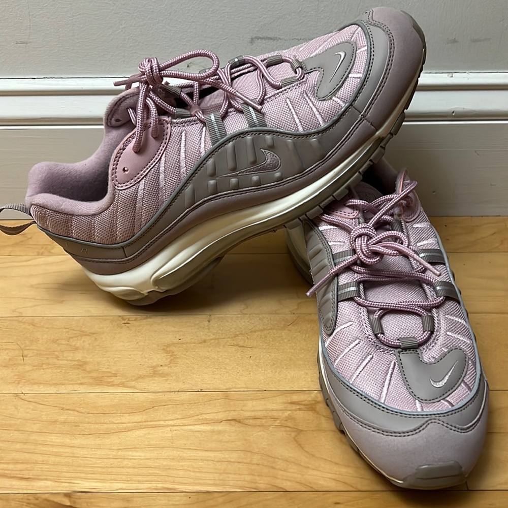 NWOT Nike AirMax Sneakers
